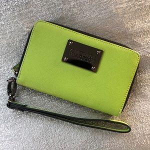 NEW Kenneth Cole Reaction wristlet wallet